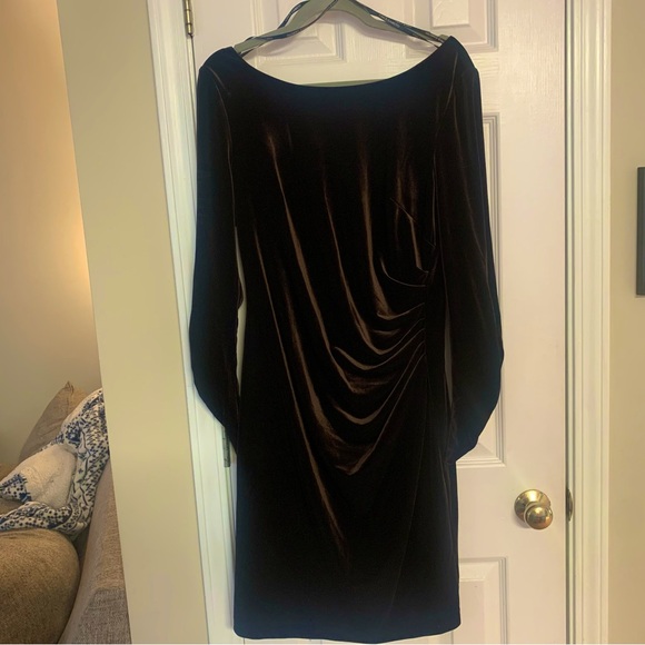 Vince Camuto Dresses & Skirts - Size 16 Vince Camuto velvet long sleeve Ruched crewneck brown midi dress